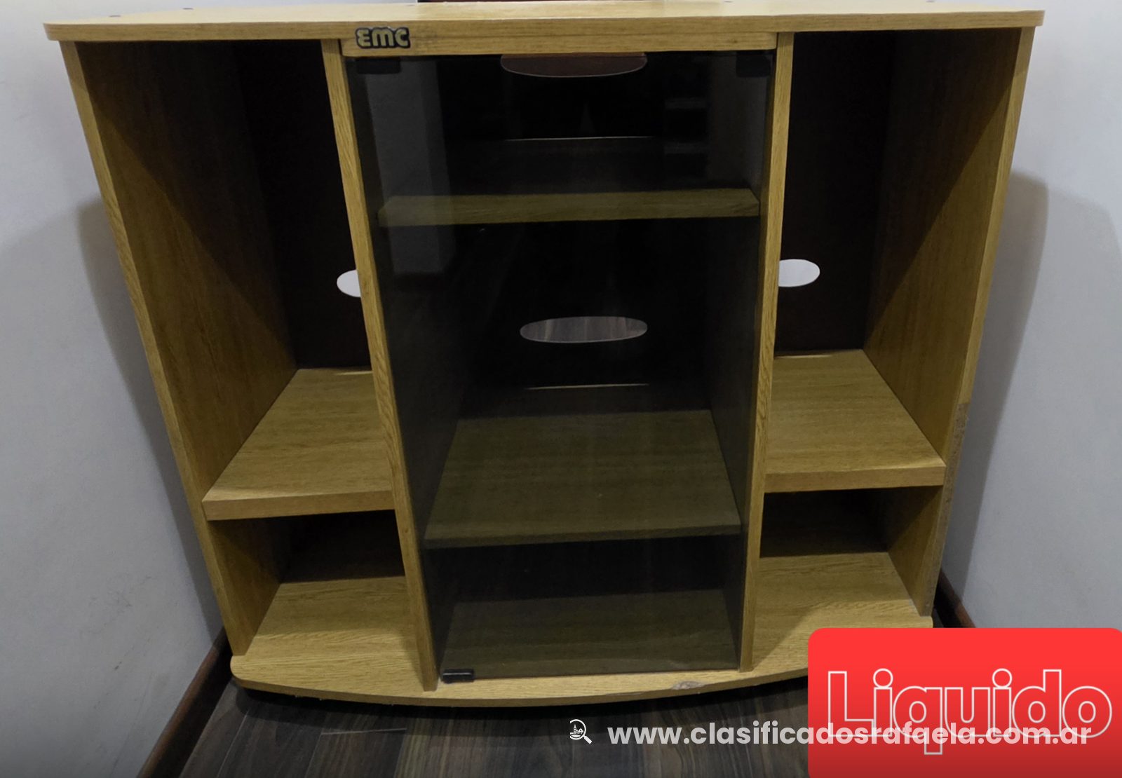 Mueble para TV marca EMC en Hogar y Muebles - Rafaela